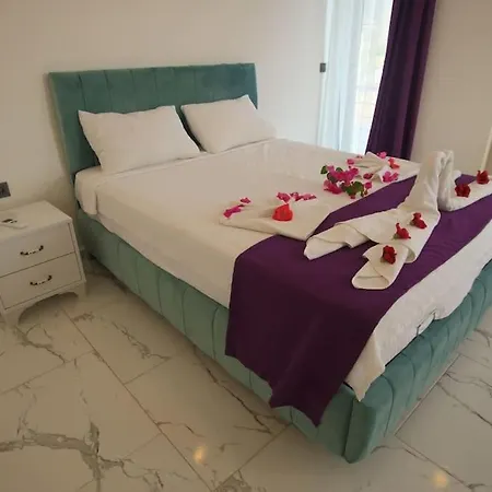 Parla 3 / 4* فتحية